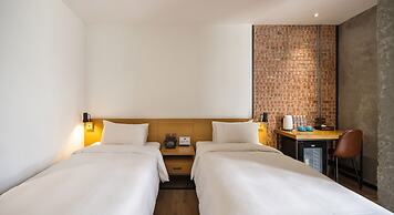 BlueSky Hotel