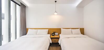 BlueSky Hotel