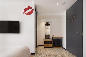 BlueSky Hotel