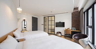 BlueSky Hotel