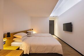 BlueSky Hotel