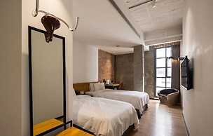 BlueSky Hotel