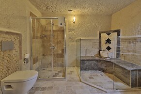 Jacob's Cave Suites