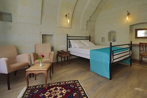 Jacob's Cave Suites