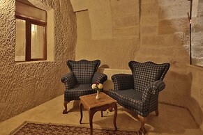 Jacob's Cave Suites