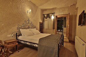Jacob's Cave Suites