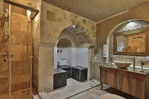 Jacob's Cave Suites