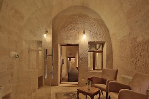 Jacob's Cave Suites