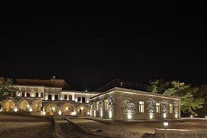 Jacob's Cave Suites