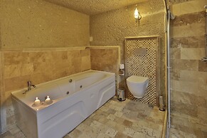 Jacob's Cave Suites