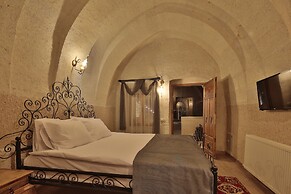 Jacob's Cave Suites