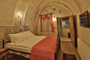 Jacob's Cave Suites