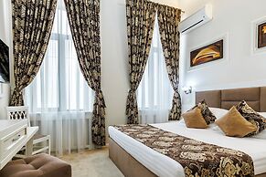 La Strada Boutique Villa
