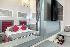 La Strada Boutique Villa