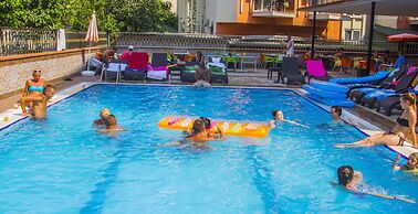 Kleopatra Ada Beach Hotel