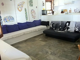 Agrelia House