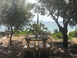 Agrelia House
