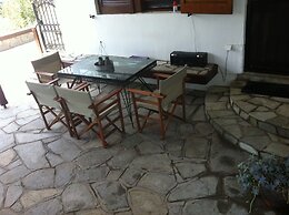 Agrelia House