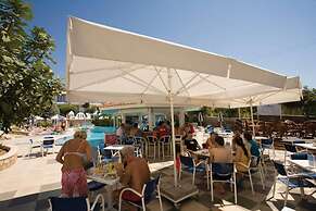 Pefki Islands Resort