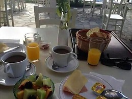 Delfini Beach Hotel