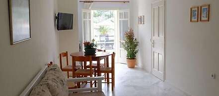 Dialinas Apartments