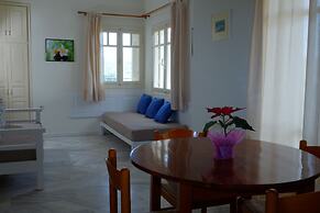 Dialinas Apartments