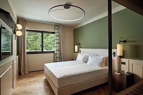 Maximilian Suites