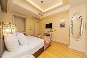 Grand Naki Hotel