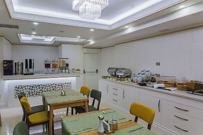Grand Naki Hotel