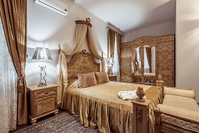 Ichan Qala Premium Class Hotel