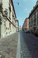 Too-good Apartments