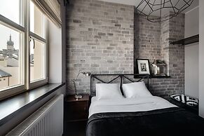 Too-good Apartments