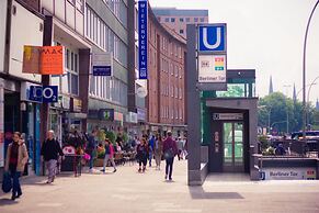 MAC City Hostel