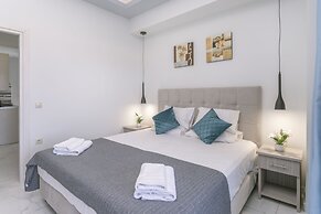 Callinica Hotel