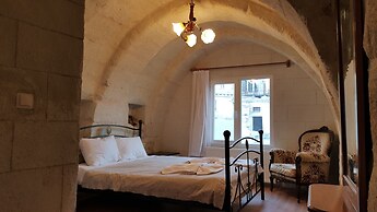 Whisper Cave House