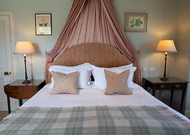 Loch Lomond Arms Hotel