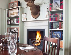 Loch Lomond Arms Hotel