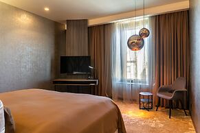 Theatre Hotel