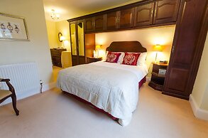 Lowbyer Manor Country House