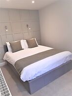 Lowbyer Manor Country House