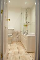 Lowbyer Manor Country House
