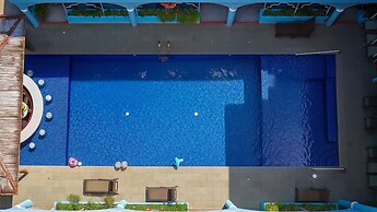 Toro Blanco Resort