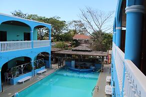 Toro Blanco Resort