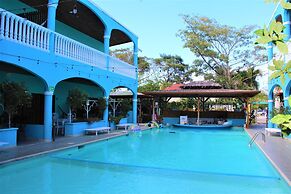 Toro Blanco Resort