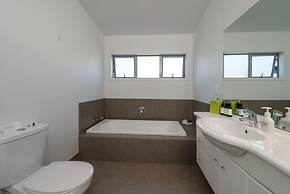 Lupin Lodge Bed and Breakfast