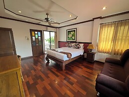Pha Thai House