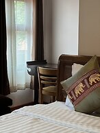 Pha Thai House