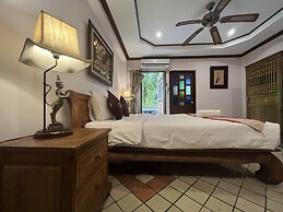 Pha Thai House