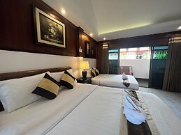 Pha Thai House