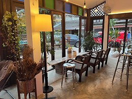 Pha Thai House